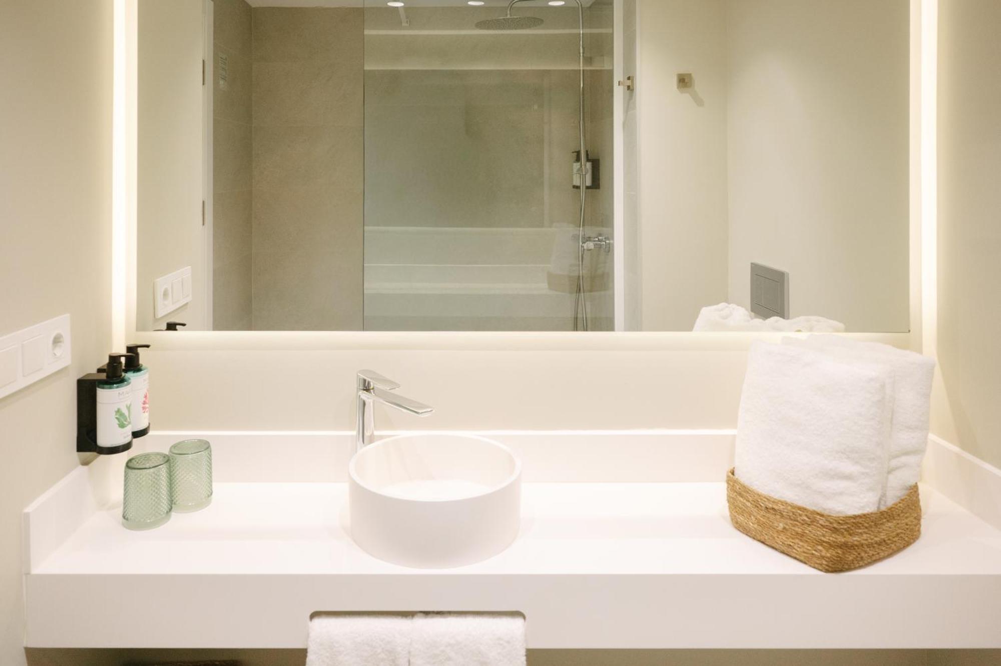 Superior Double or Twin Room Sea View